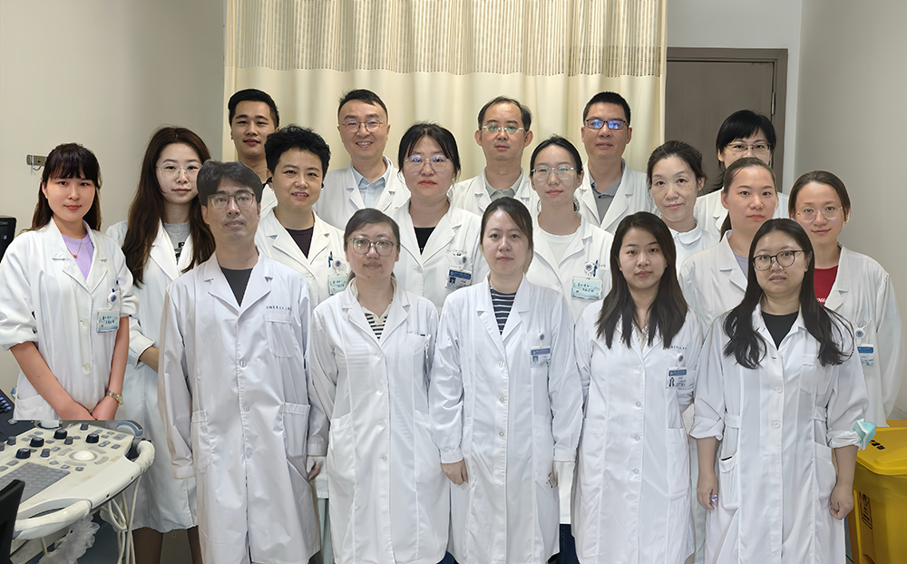 超声医学科科室合照.jpg 超声医学科科室合照.jpg