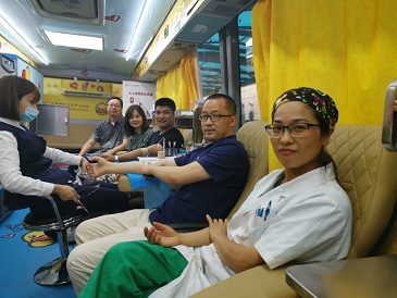 献血.jpg 献血.jpg